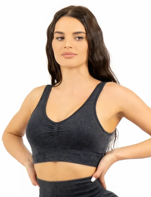 Cozy black top na bretele